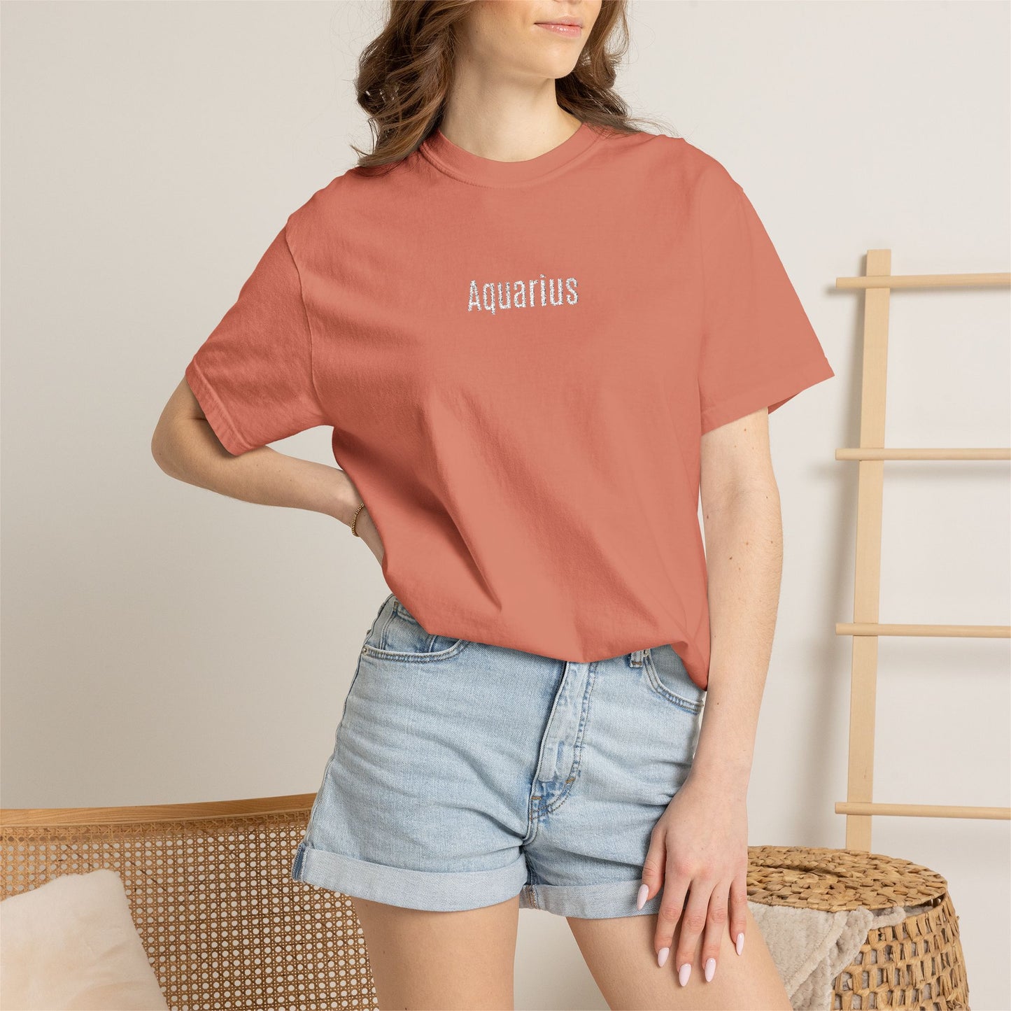 Aquarius Embroidered' Graphic T-Shirt