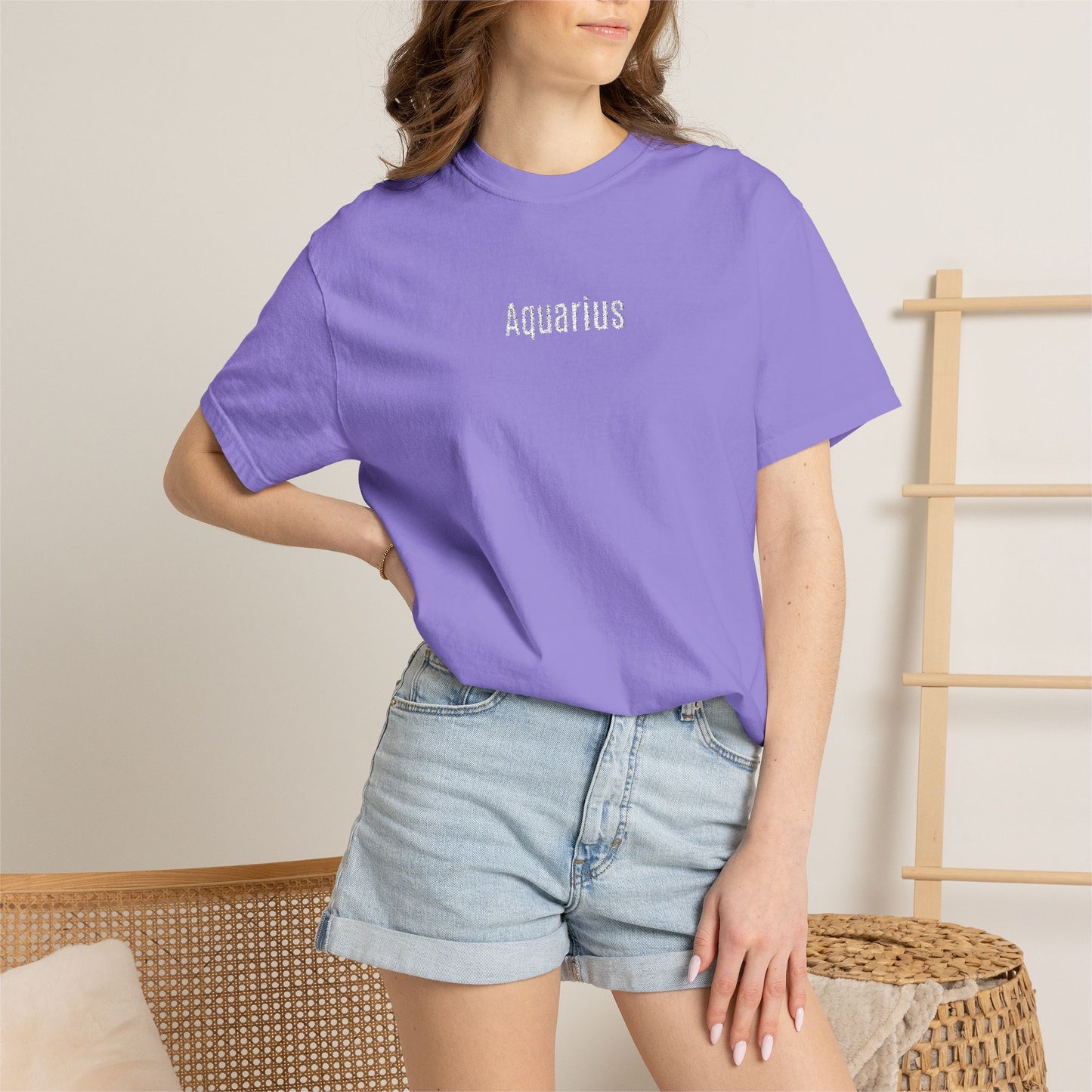 Aquarius Embroidered' Graphic T-Shirt